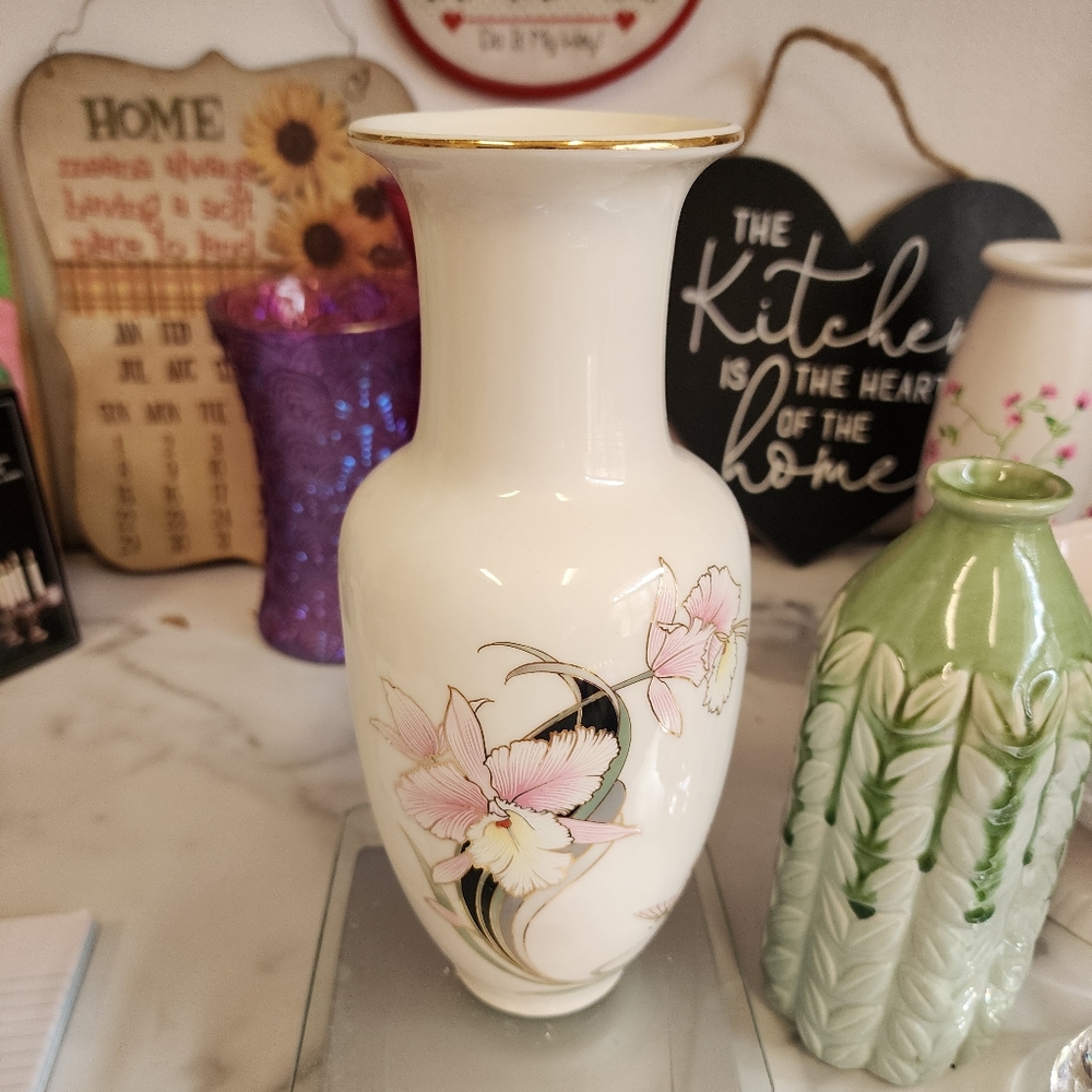 1940 Antique Japanese Vase White Vintage